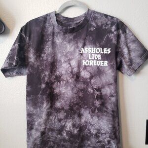 New, without tag, Tie dye Assholes Live Forever Medium Unisex T-shirt